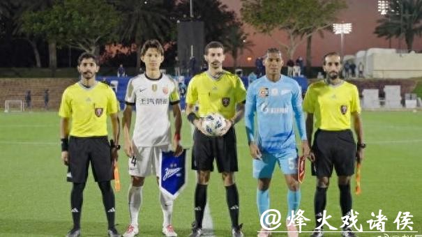 莱昂纳多、蒋光太、武磊、刘若钒和王振澳未登场,国际热身赛暴露海港伤病潮 莱昂纳多、蒋光太、武磊、刘若钒和王振澳未登场,国际热身赛暴露海港伤病潮