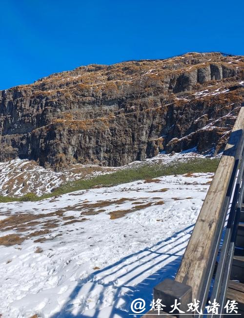 云南昆明:北纬26°罕见雪山打造雪域旅游新体验 云南昆明:北纬26°罕见雪山打造雪域旅游新体验